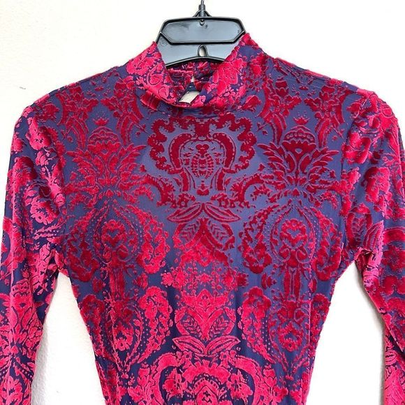 Lucy in the Sky Chloe Open Back Velvet Dress - Picture 5 of 11